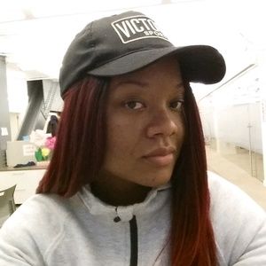 Meet your Posher, Lakia